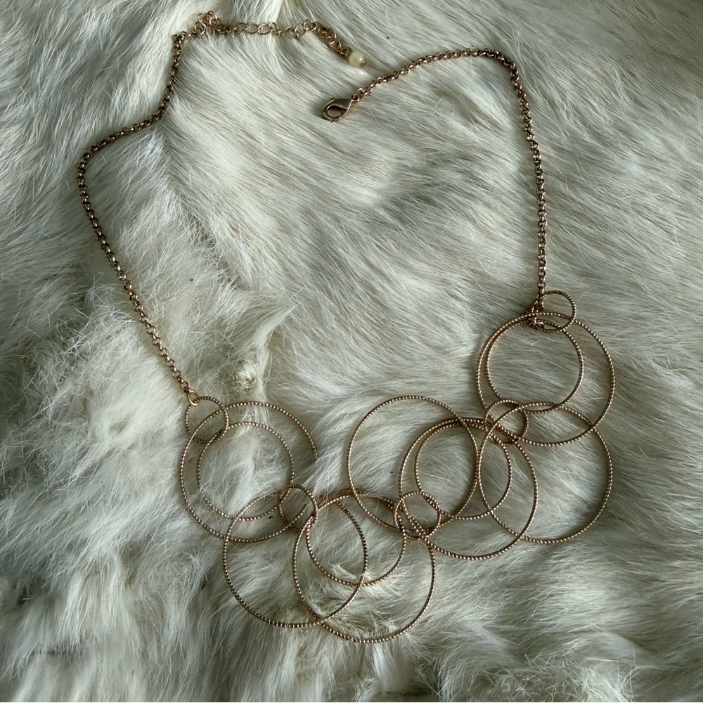 Avon Textured Goldtone Metal Link Necklace